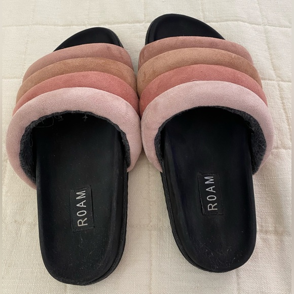 ROAM puffy slides - Picture 2 of 3